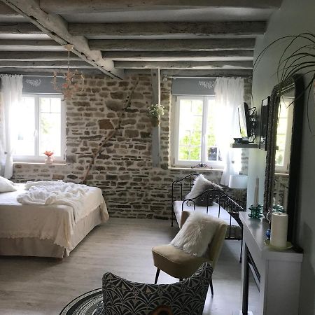 LA PETITE OIE La chambre des TISSERANDS Ménil-Hubert-sur-Orne Exterior foto